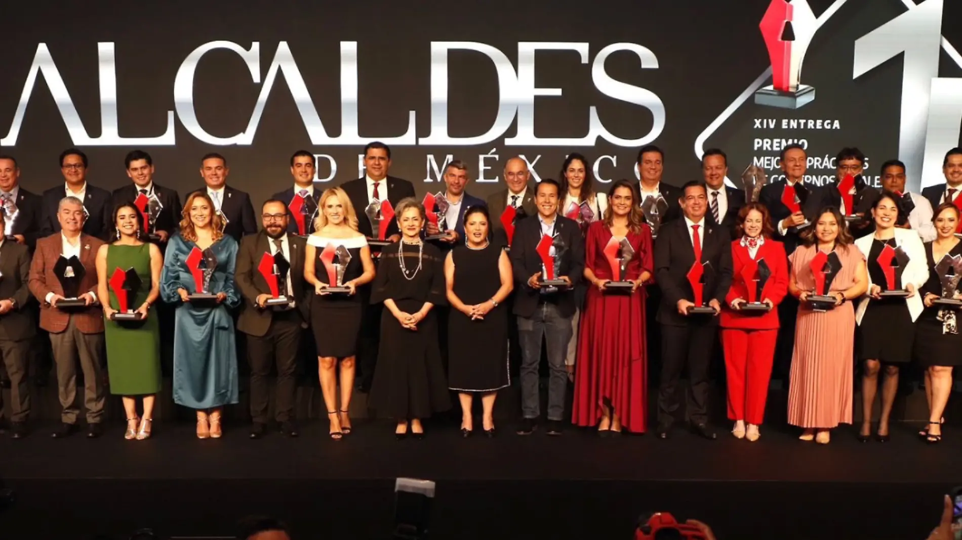 foto grupal del premio alcaldes de mexico